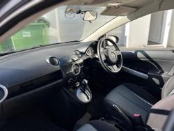 2010 Mazda
2 Neo