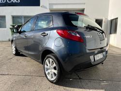 2010 Mazda
2 Neo