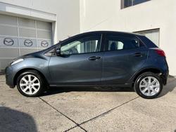 2010 Mazda
2 Neo