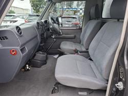 2012 Toyota
Landcruiser GXL