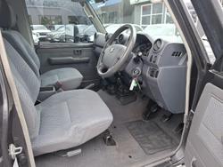 2012 Toyota
Landcruiser GXL