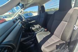 2019 Toyota
Hilux Workmate