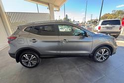 2019 Nissan
QASHQAI ST-L