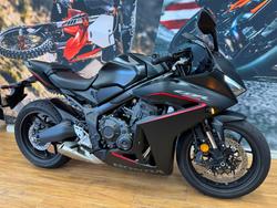 2024 Honda CBR650R MATTE BLACK