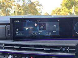 2025 Hyundai
Santa Fe Hybrid Elite