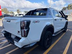 2022 Isuzu
D-MAX X-TERRAIN