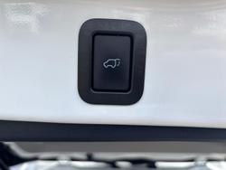 2018 Toyota
                Kluger Grande