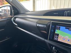 2018 Toyota
Hilux SR5