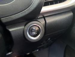 2018 Toyota
Hilux SR5