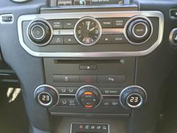 2014 Land Rover Discovery TDV6 Series 4 MY14 4X4 Dual Range Santorini Black
