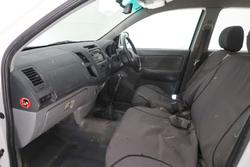 2009 Toyota Hilux Workmate TGN16R MY09 4x2 Glacier White