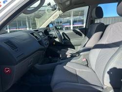 2012 Toyota
Hilux SR