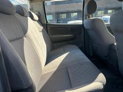 2012 Toyota
Hilux SR