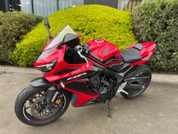 2023 Honda CBR650R Red