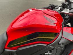2023 Honda CBR650R Red