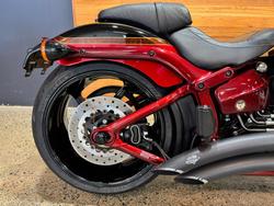 2017 Harley-davidson FXSE CVO PRO STREET BREAKOUT Black