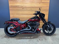 Harley-Davidson FXSE CVO PRO Street Breakout