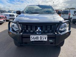 2018 Mitsubishi
Triton GLX