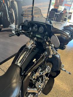 2013 Harley-davidson FLHTCU U/C ELECTRA GLIDE BLACK