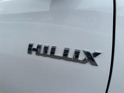 2021 Toyota
Hilux Workmate
