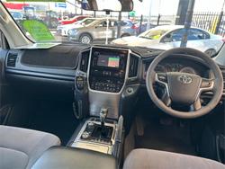 2017 Toyota
                Landcruiser GXL