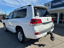 2017 Toyota
Landcruiser GXL