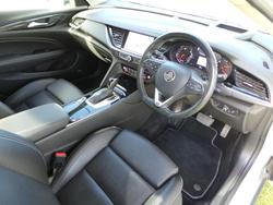 2018 Holden
Calais V