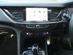 2018 Holden
Calais V