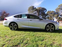 2018 Holden
Calais V