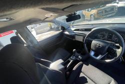 2021 Toyota
Hilux SR