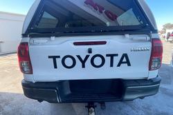 2021 Toyota
Hilux SR