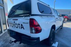 2021 Toyota
Hilux SR