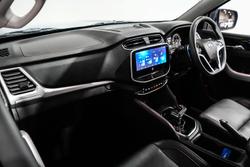 2022 LDV
T60 Max LUXE