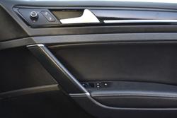 2014 Volkswagen
                Golf R