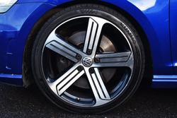 2014 Volkswagen
                Golf R