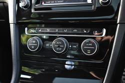 2014 Volkswagen
                Golf R