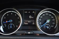 2014 Volkswagen
                Golf R