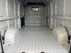 2024 Peugeot Boxer Pro