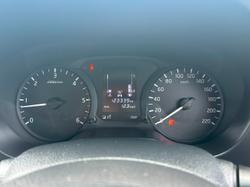 2015 Nissan
                Navara DX