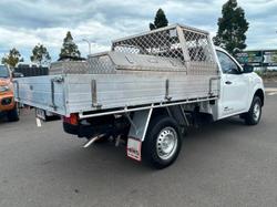 2015 Nissan
                Navara DX