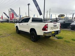 2020 Toyota
Hilux SR5