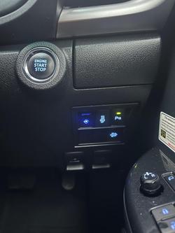 2020 Toyota
Hilux SR5