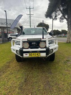 2020 Toyota
Hilux SR5
