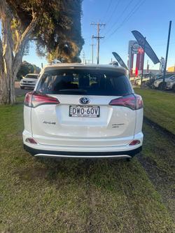 2018 Toyota
RAV4 Cruiser