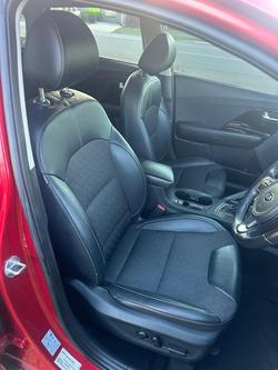 2021 Kia
Niro Hybrid S