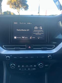 2021 Kia
Niro Hybrid S