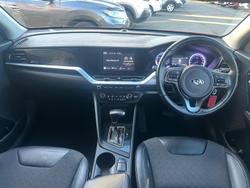 2021 Kia
Niro Hybrid S