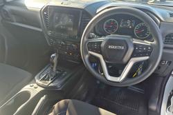 2022 Isuzu
                D-MAX SX