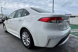 2022 Toyota
Corolla Ascent Sport Hybrid