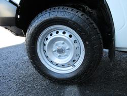 2025 Mitsubishi
Triton GLX